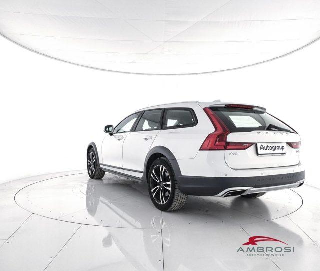 VOLVO V90 Cross Country D4 AWD Geartronic Pro