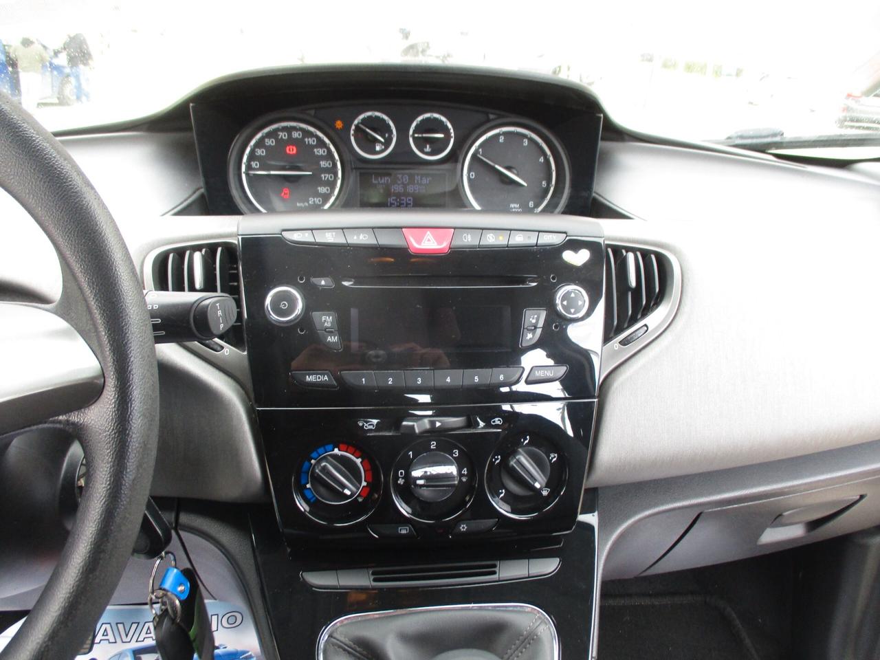 Lancia Ypsilon 1.3 MJT 16V 95 CV MOLTO BELLA 2012