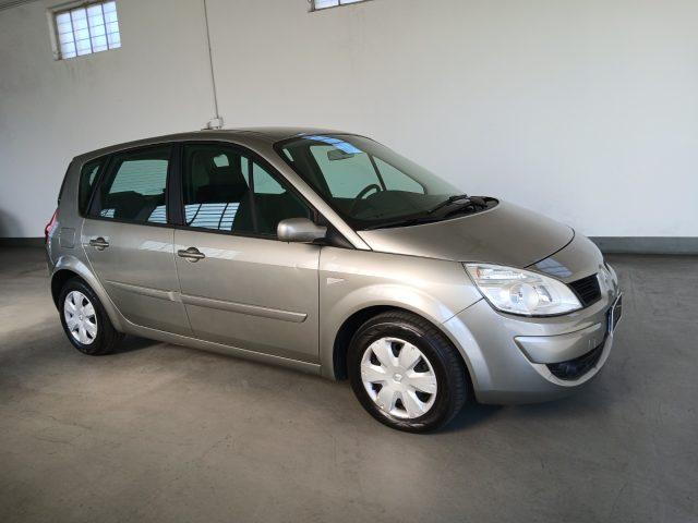 RENAULT Scenic 1.6 16V Dynamique