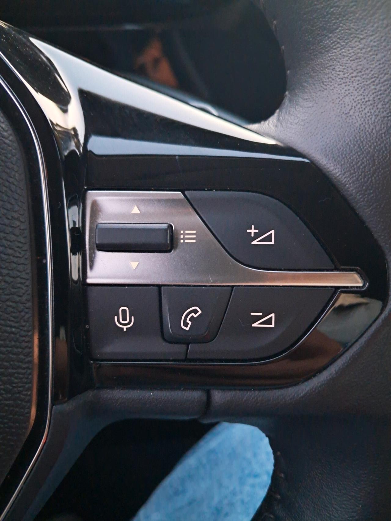 NEW Peugeot 308 HDi 130cv EAT8 Allure *LED-PELLE-NAVY*