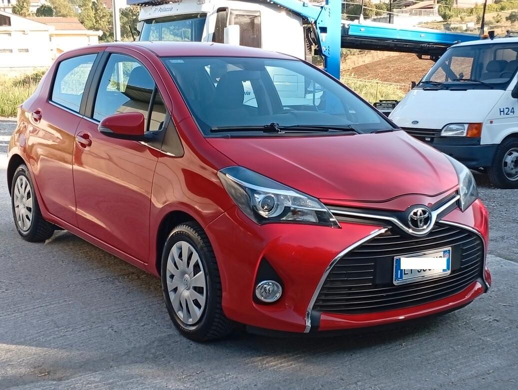 Toyota Yaris 1.0 5 porte Lounge