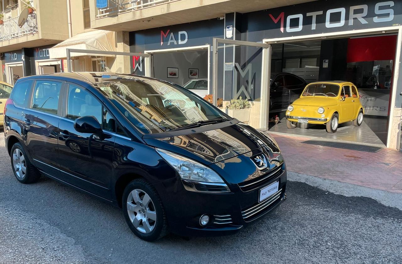 PEUGEOT 5008 1.6 HDI 112cv ACTIVE