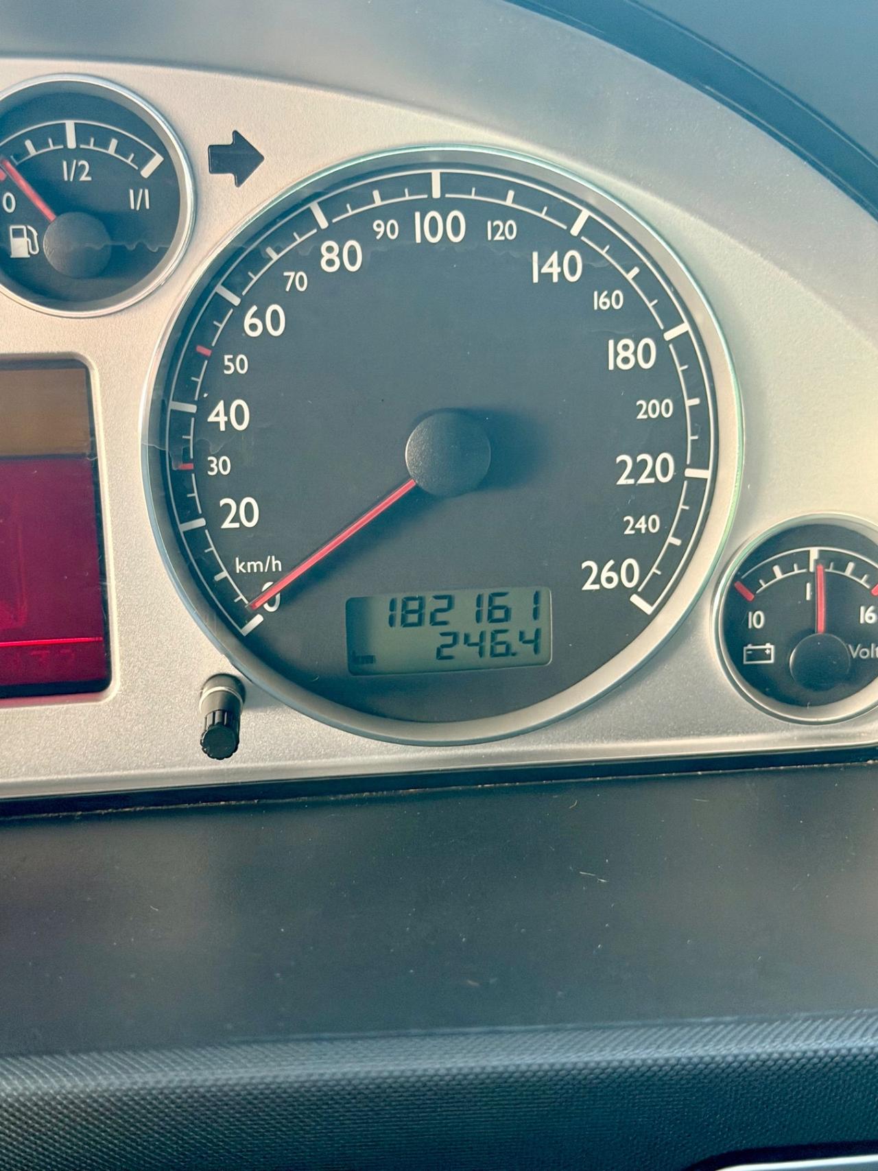 Volkswagen Sharan 1.9 TDI tip. Time