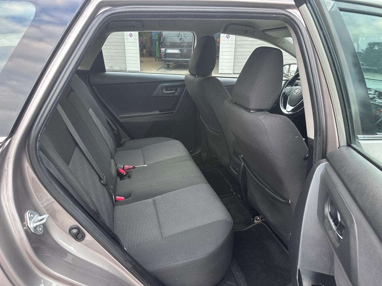 Toyota Auris Touring Sports 1.4 D-4D Lounge