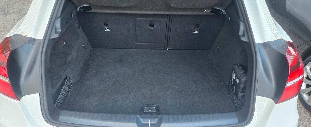 Mercedes-benz GLA 200 d Automatic Premium Night Edition