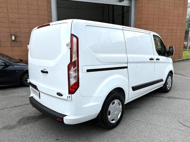 FORD Transit Custom 320 2.0 EcoBlue 130 L1 H1 Furgone Titanium - IVA