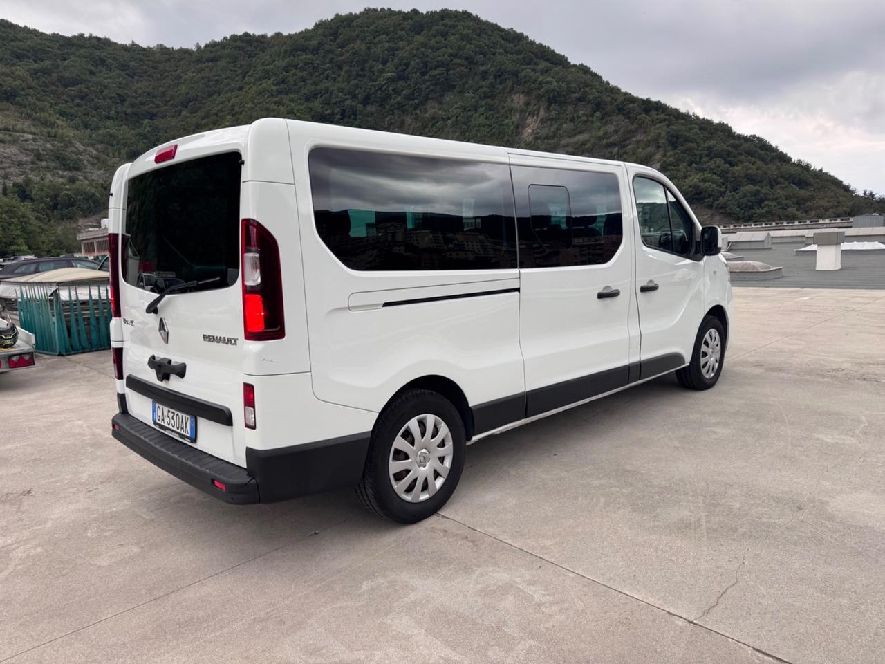 Renault Trafic T29 2.0 DCI EU6 PASSO LUNGO 9p +IVA
