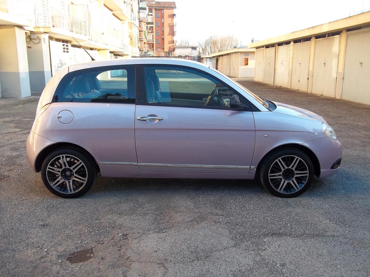 Lancia Ypsilon Elle Collection 1.2 8v 109.400km