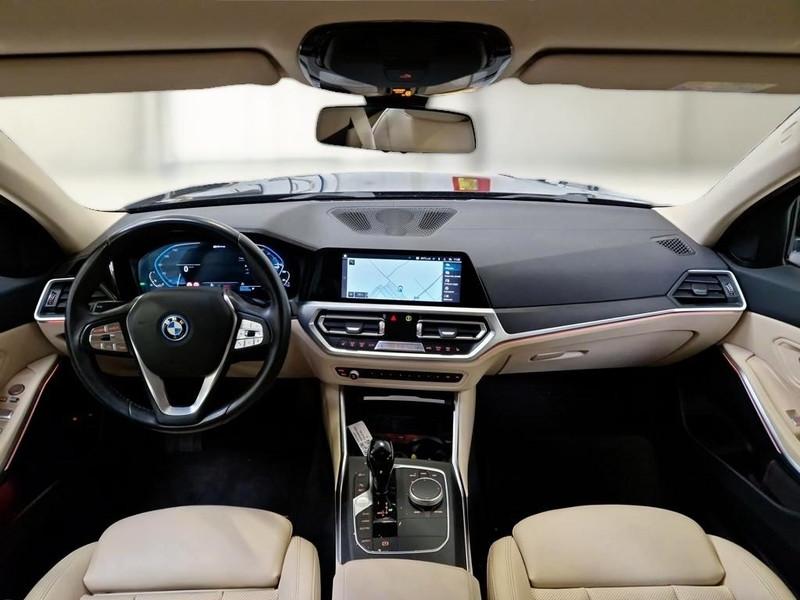 BMW 320 Luxury Touring auto