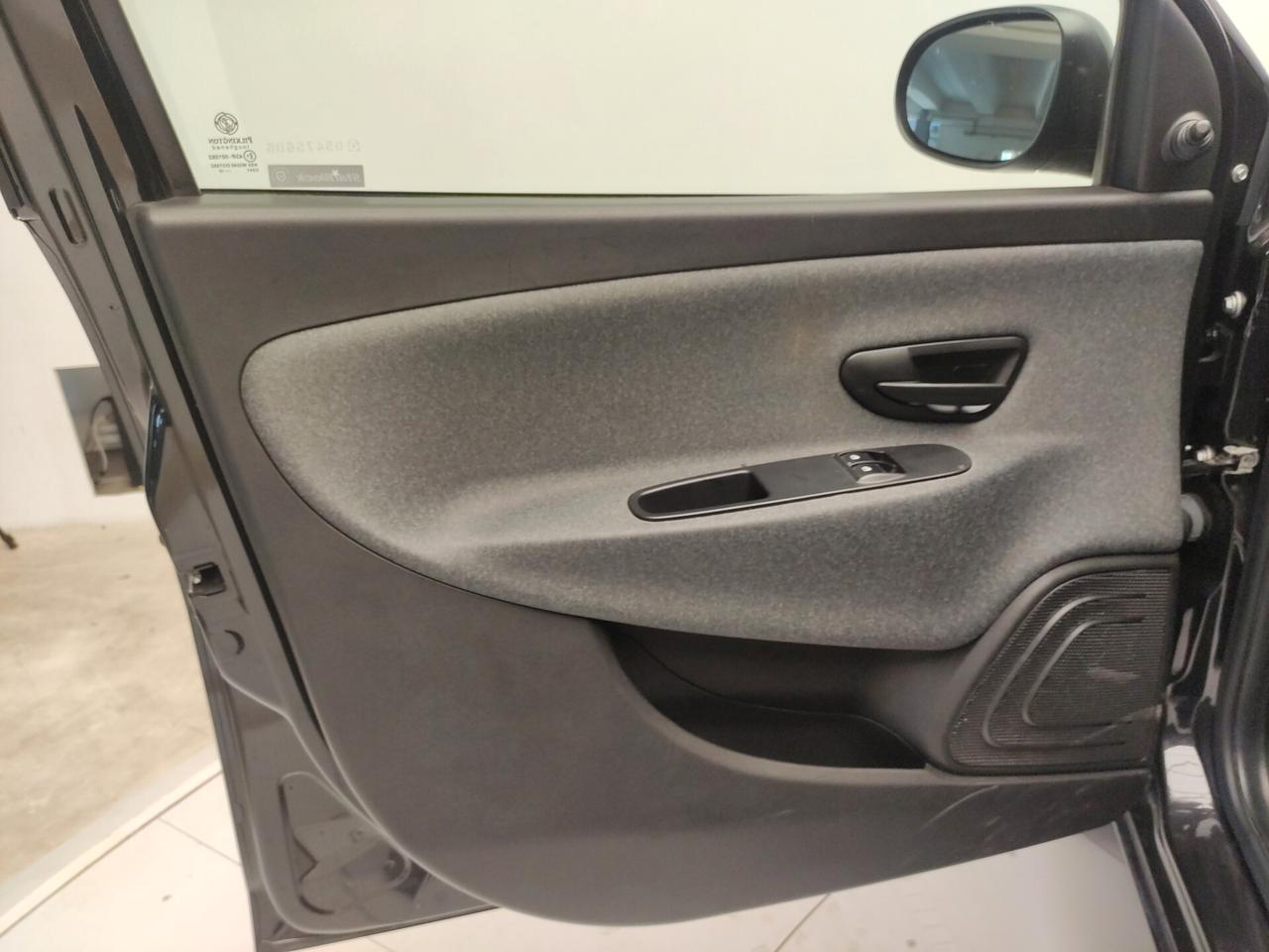 Lancia Ypsilon 1.2 69 CV 5 porte S&S Elefantino Blu