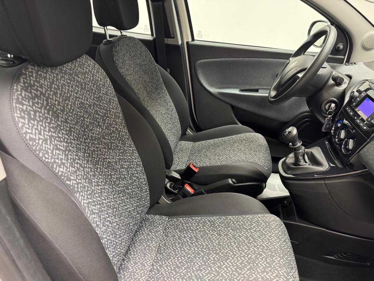 LANCIA Ypsilon III 2021 - Ypsilon 1.0 firefly hybrid Silver s&s 70c