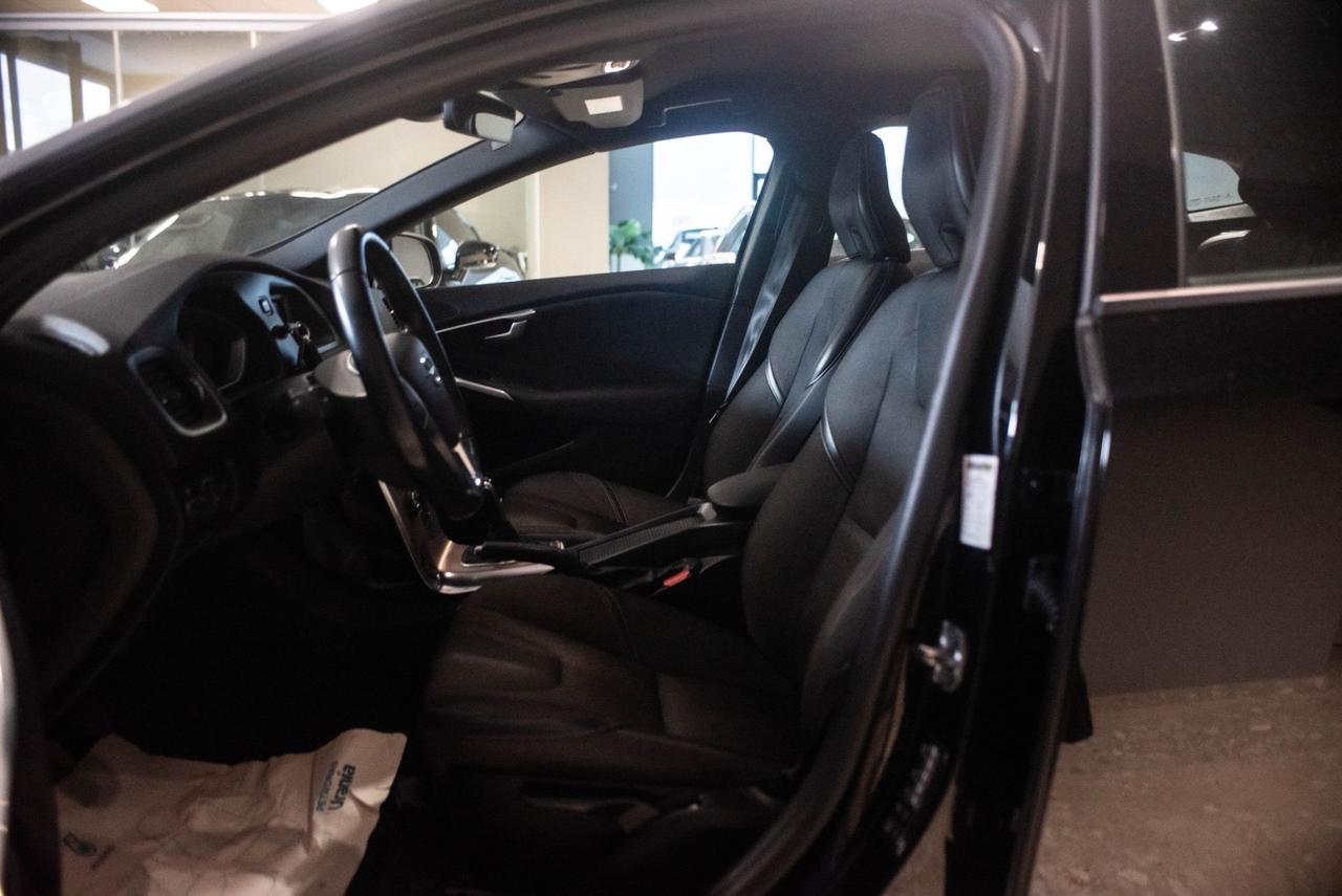 Volvo V40 D2 'eco' Geartronic Momentum