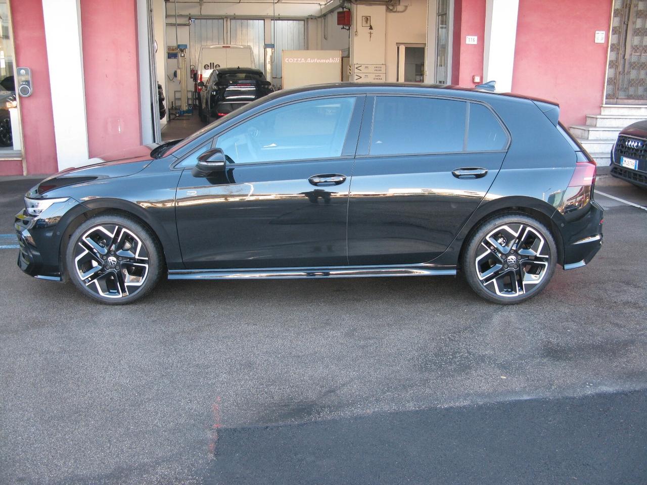 Volkswagen Golf 1.5 eTSI 115 CV DSG R-Line