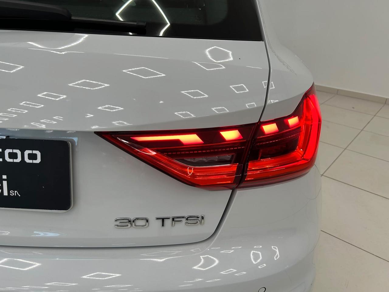 Audi A1 SPB 30 TFSI S tronic line edition