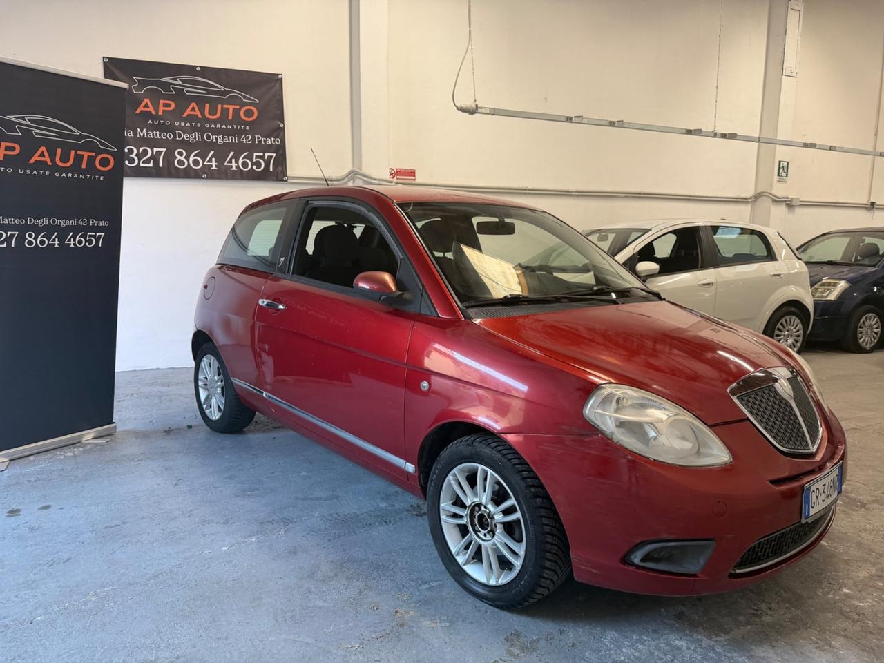 Lancia Ypsilon 1.3 MJT 75 CV Argento