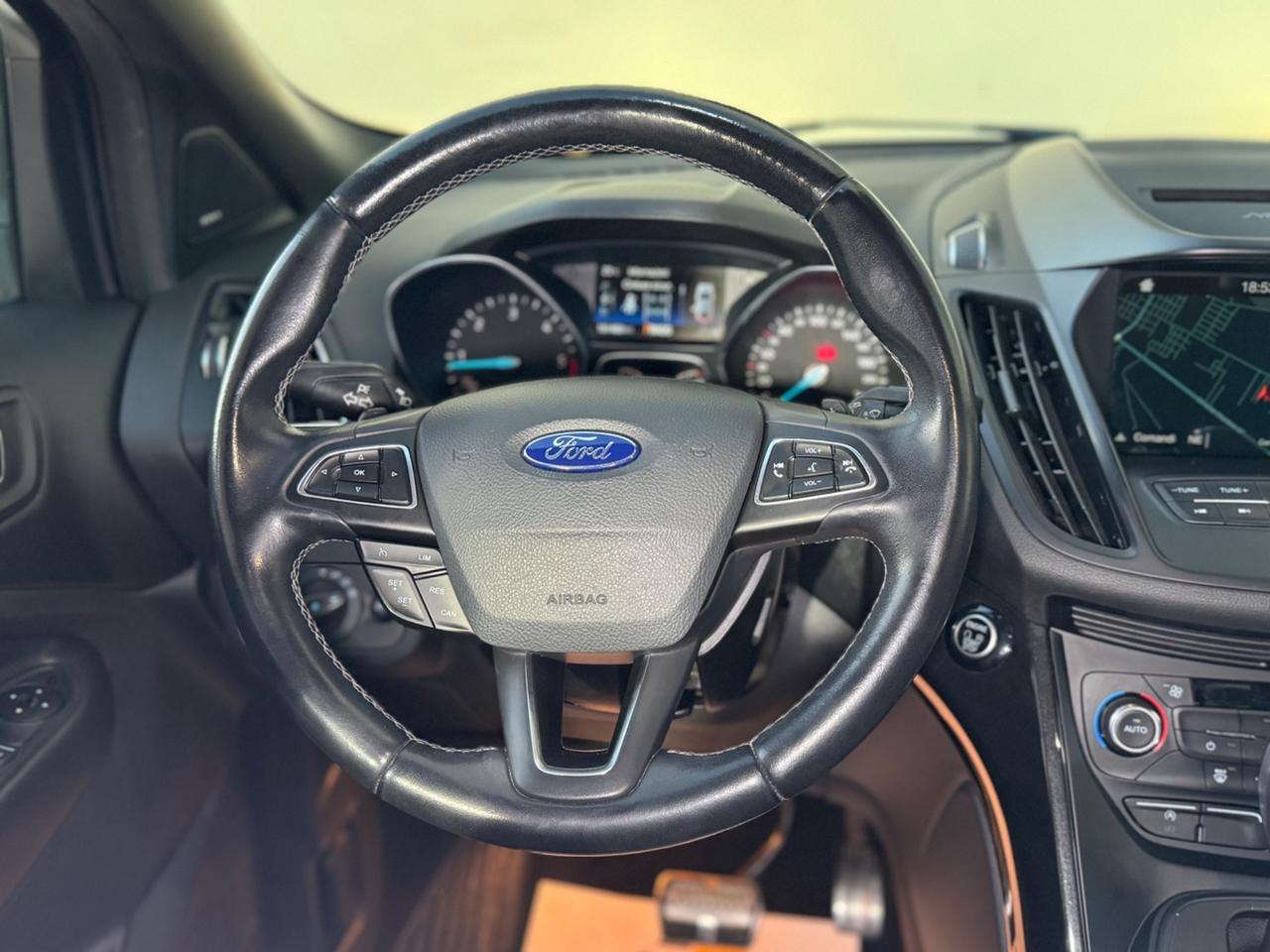 Ford Kuga 1.5 TDCI 120 CV S&S 2WD Powershift ST-Line