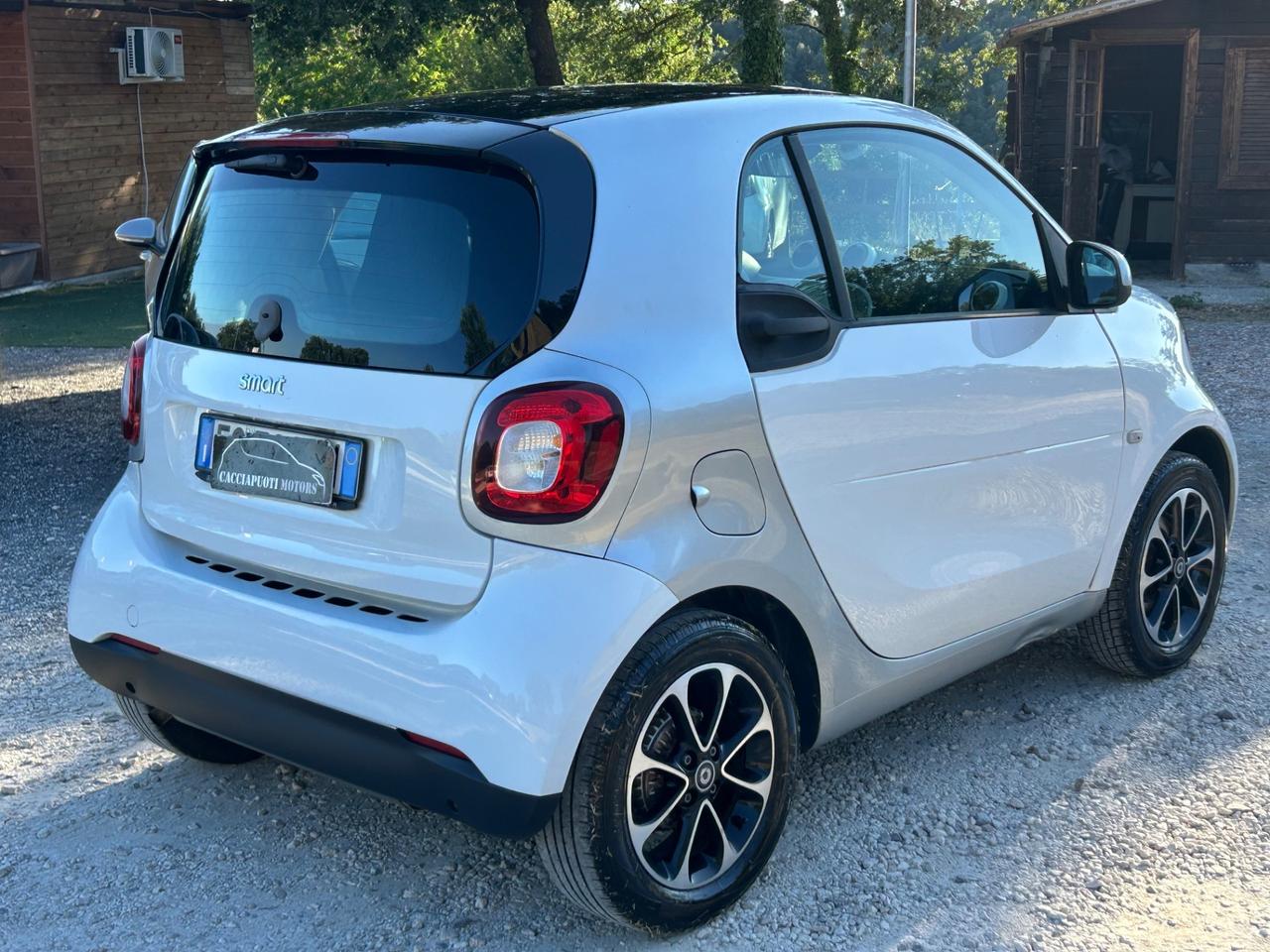 Smart ForTwo 70 1.0 twinamic Prime neopatentati permute