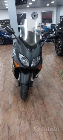 Yamaha T Max 500