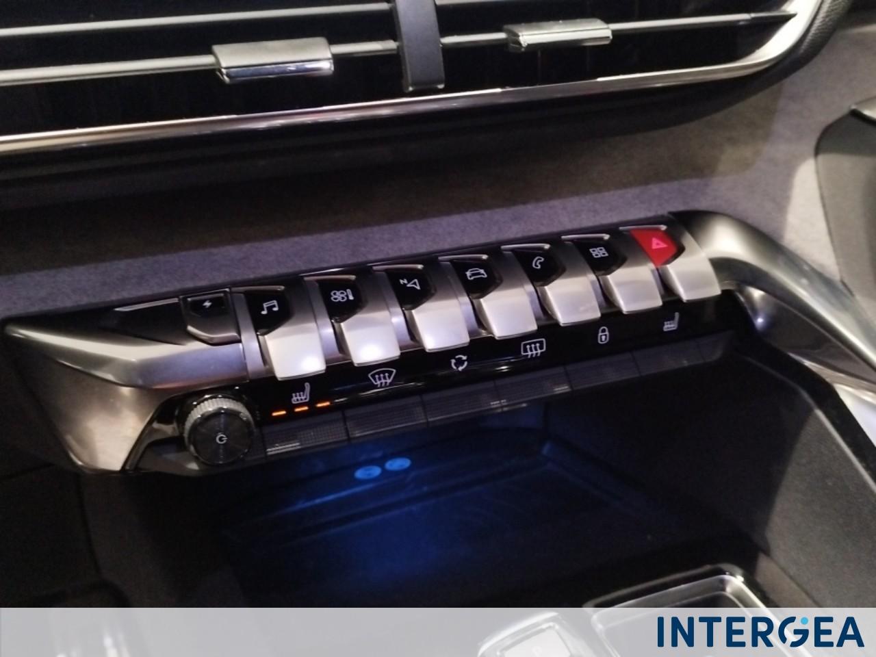 PEUGEOT 3008 1.6 hybrid4 phev GT 300cv e-eat8