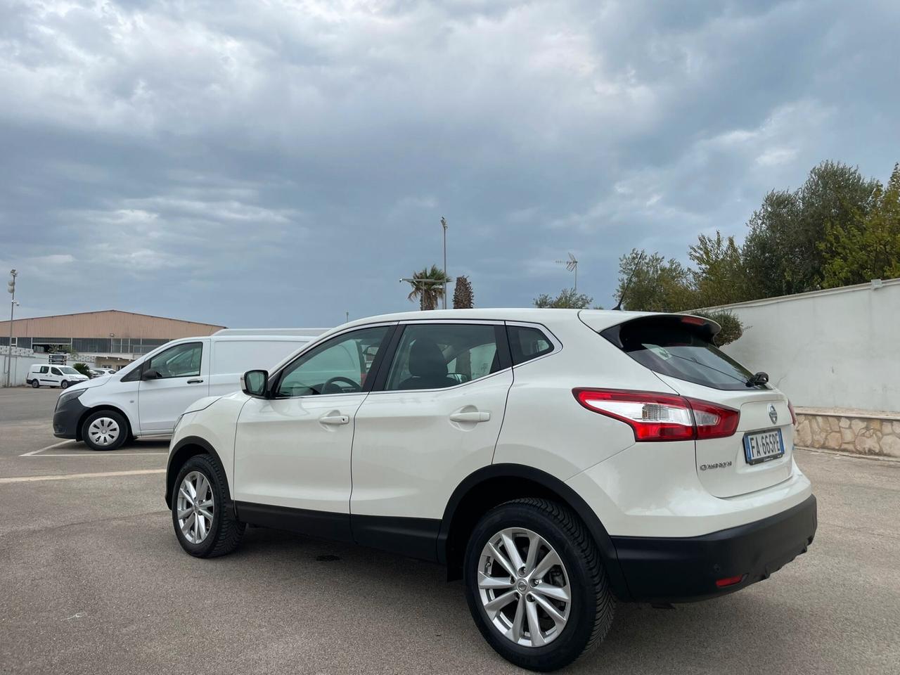 Nissan Qashqai 1.5 dCi Visia