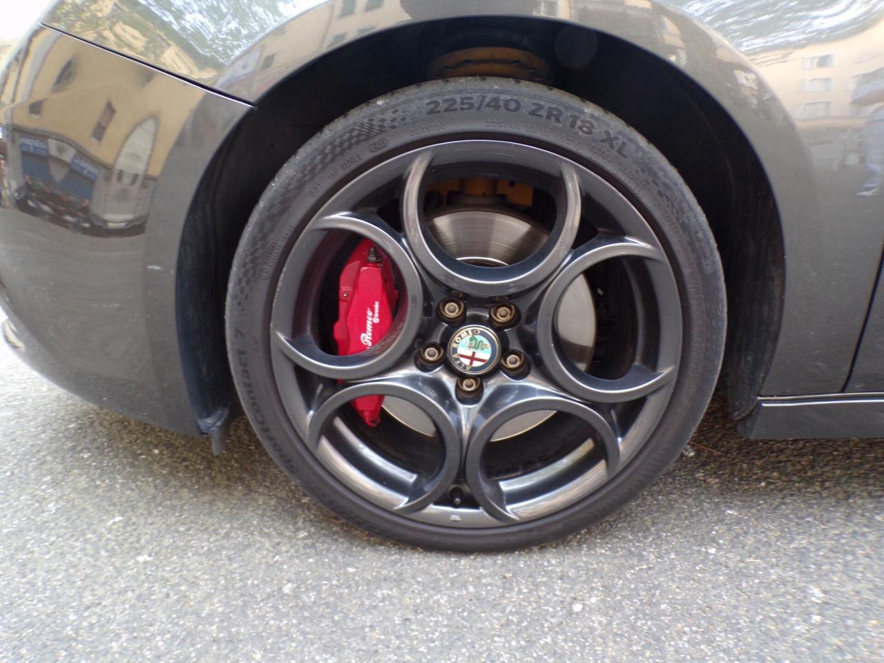 ALFA ROMEO GIULIETTA SECONDA SERIE QUADRIFOGLIO VERDE 241CV DEL 2015