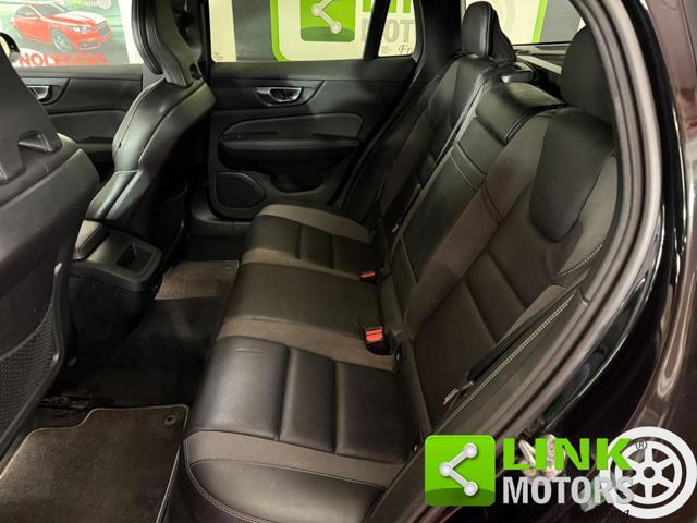 VOLVO V60 D3 Geartronic R-design - IVA -FULL- GANCIO -24MESI