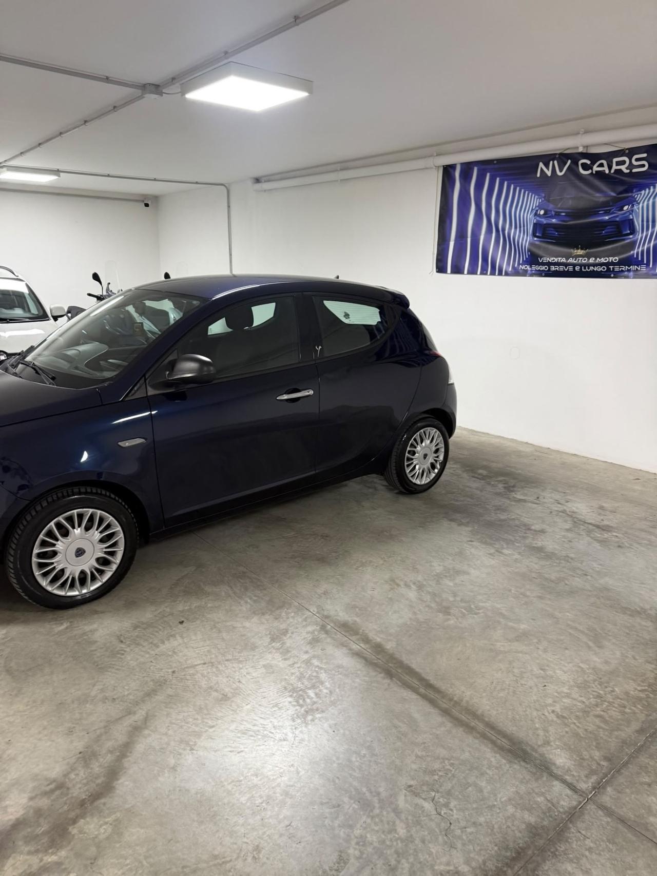 Lancia Ypsilon 1.2 69 CV 5 porte GPL Ecochic Platinum