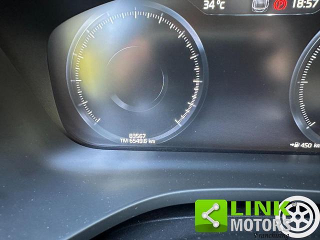 VOLVO XC60 B4 MHEV AWD Geartronic R-design 197 CV