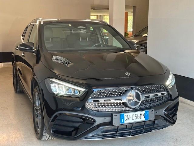 Mercedes-benz GLA 180 AMG Line Premium 15.000KM PARI NUOVO