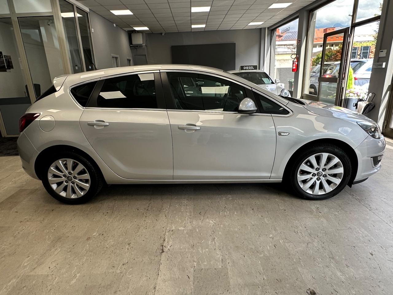 Opel Astra 1.7 CDTI 110CV 5 porte Cosmo