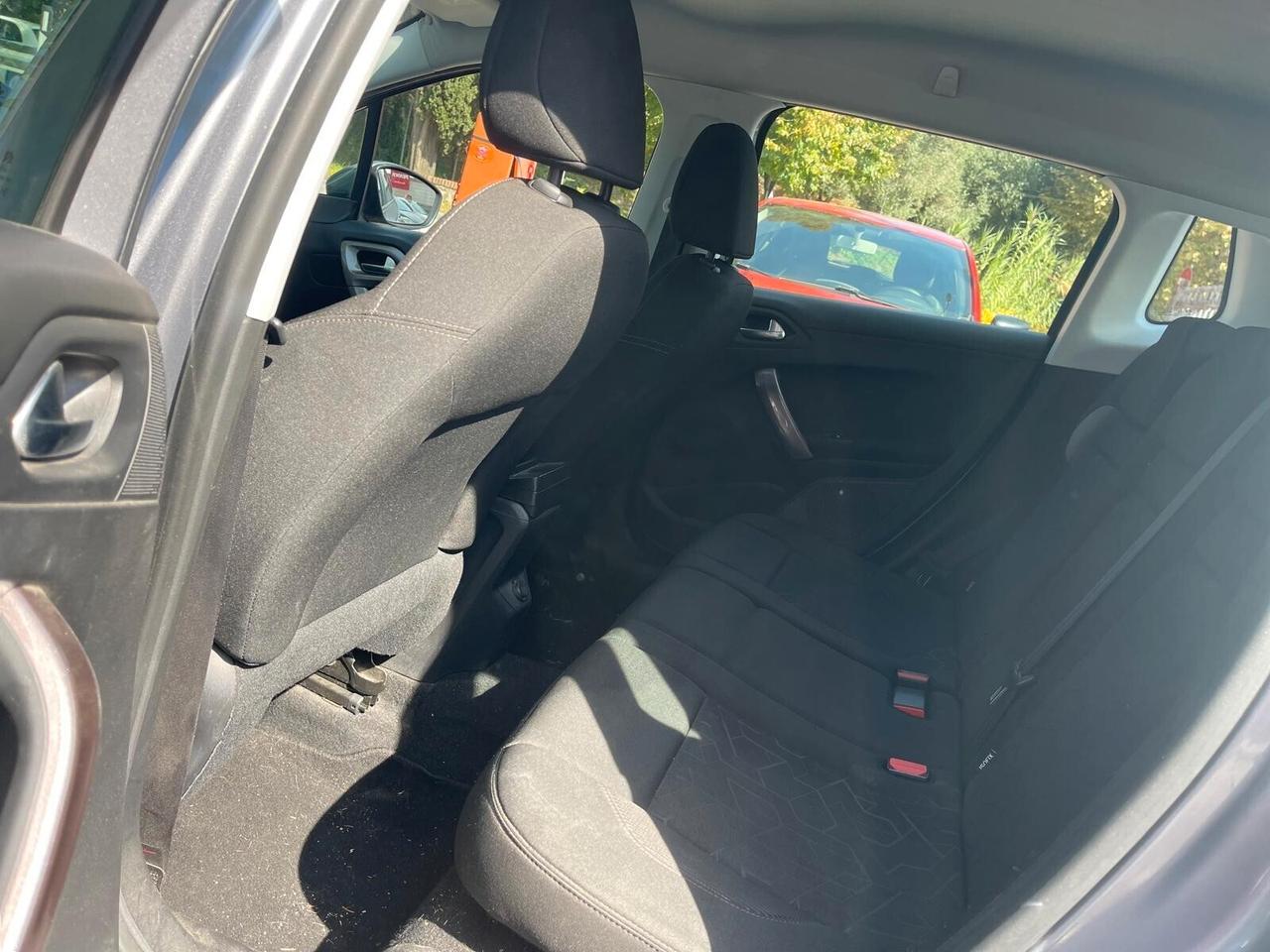 Peugeot 2008 1.6 e-HDi 92 CV Stop&Start Allure