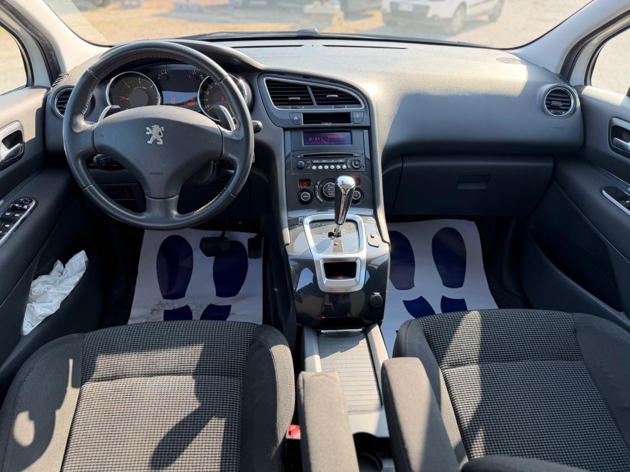 Peugeot 5008 1.6 e-HDi 112CV Stop&Start cambio robotizzato Tecno