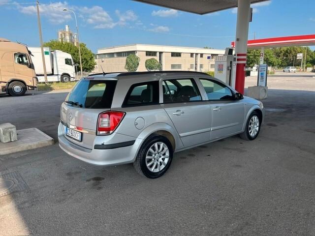 Opel Astra 1.4 16V Twinport Station Wagon Club