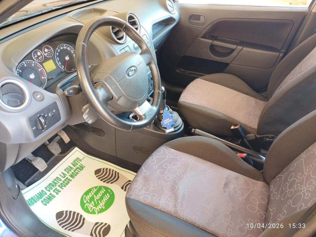 Ford Fiesta 1.4 TDCi 68cv 5porte