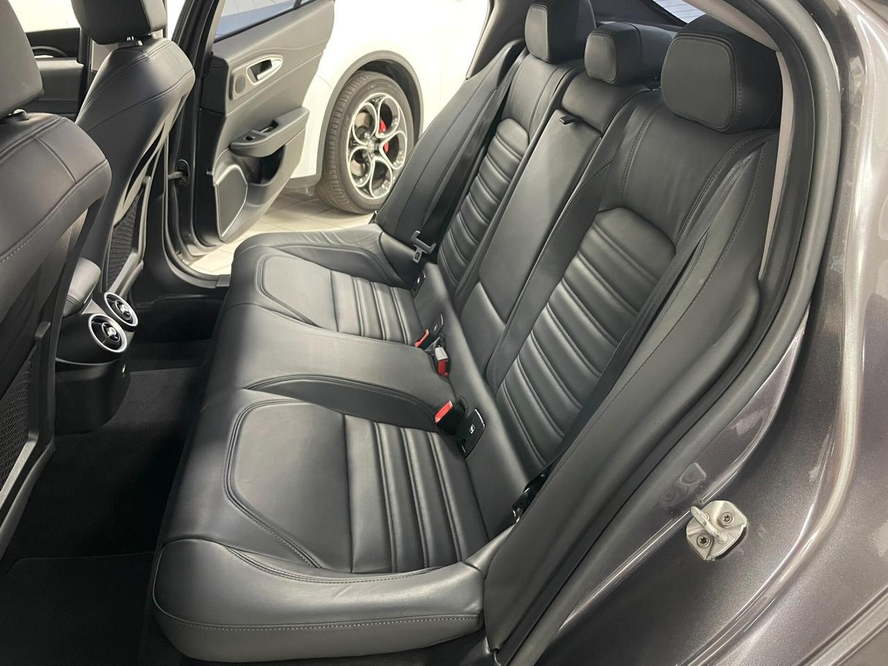 Alfa Romeo Giulia BLINDATA 2.0 T 280 CV AT8 PELLE NAVI RETROCAMERA