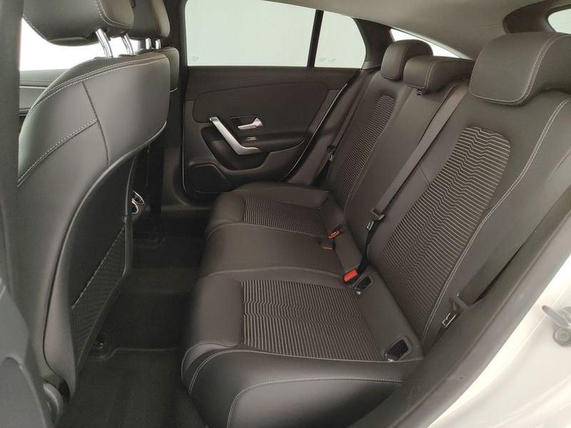 Mercedes-Benz CLA S.Brake CLA 180 d Automatic Shooting Brake Sport - IVA ESPOSTA