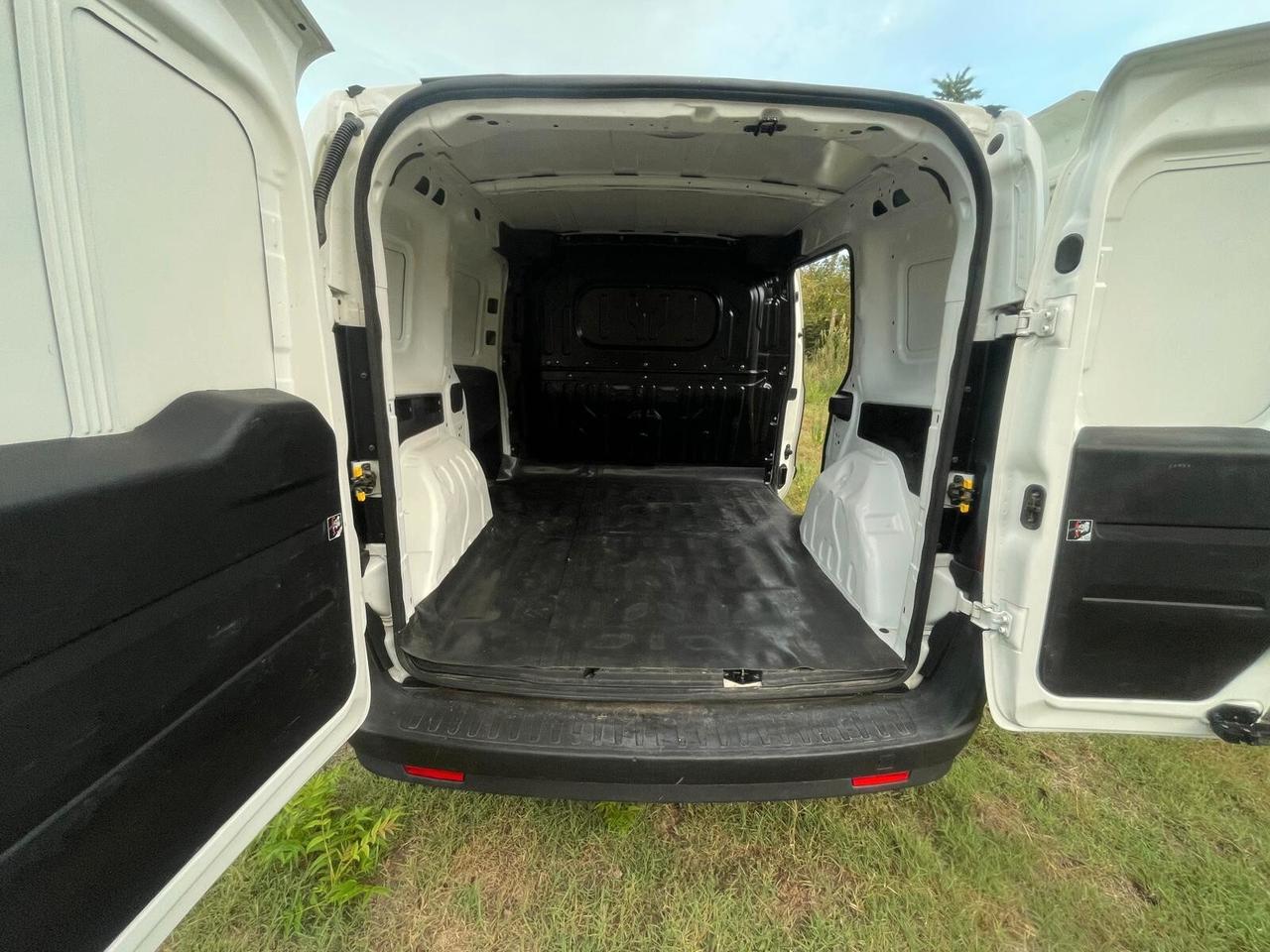Fiat Doblò 1.6 MJT 105CV Cargo Business - IVA ESPOSTA -- Km certificati