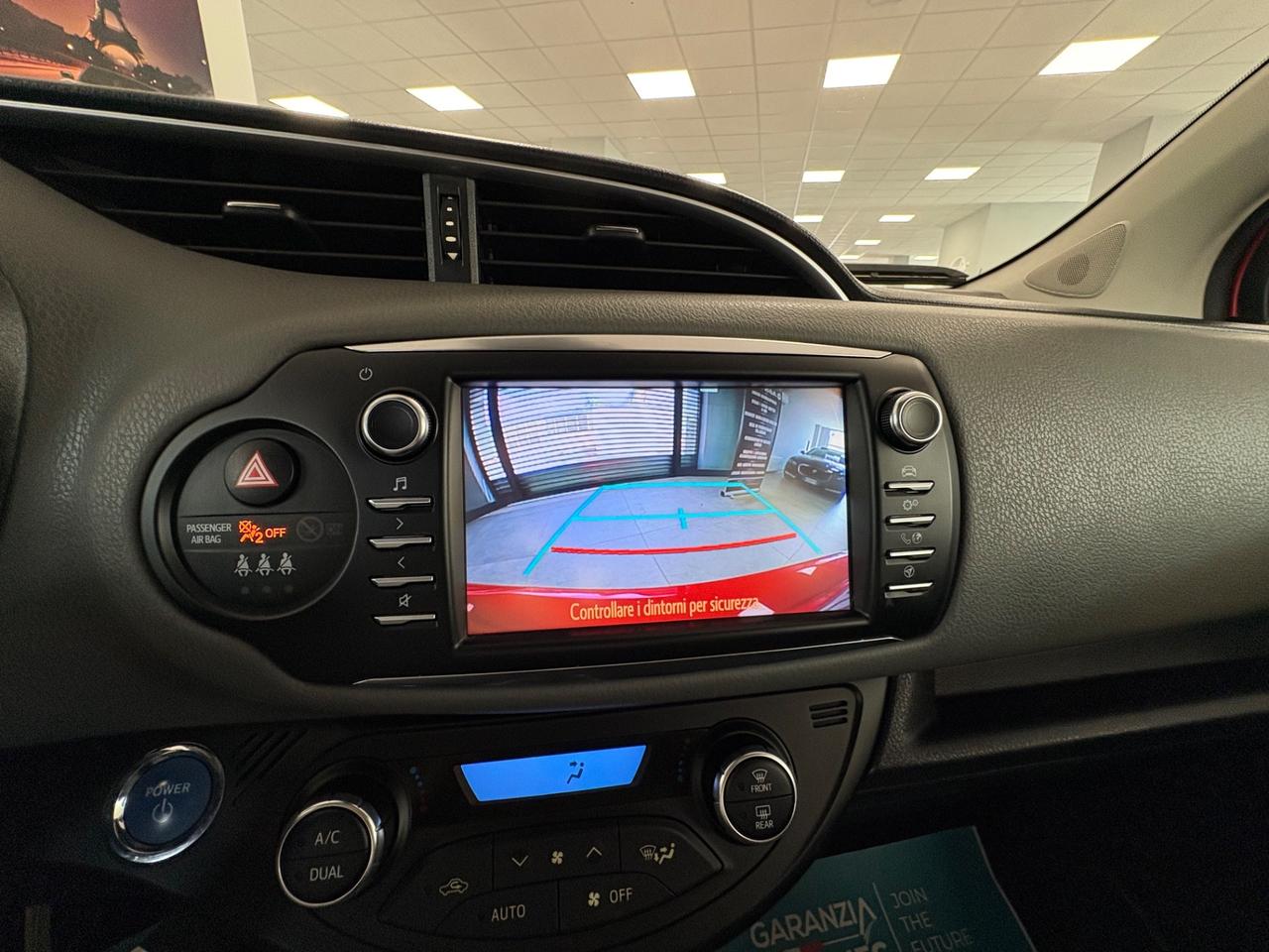 Toyota Yaris 1.5 B 75cv 2018km 65000 neopatentati