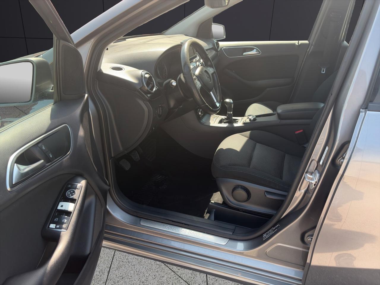 Mercedes-benz B 180 CDI NAVI/PACK SENSORI