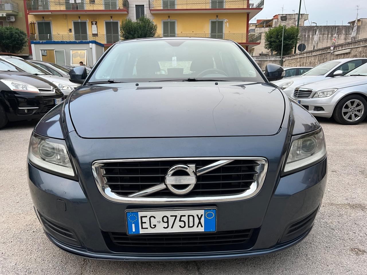 Volvo V50 D2 R-design