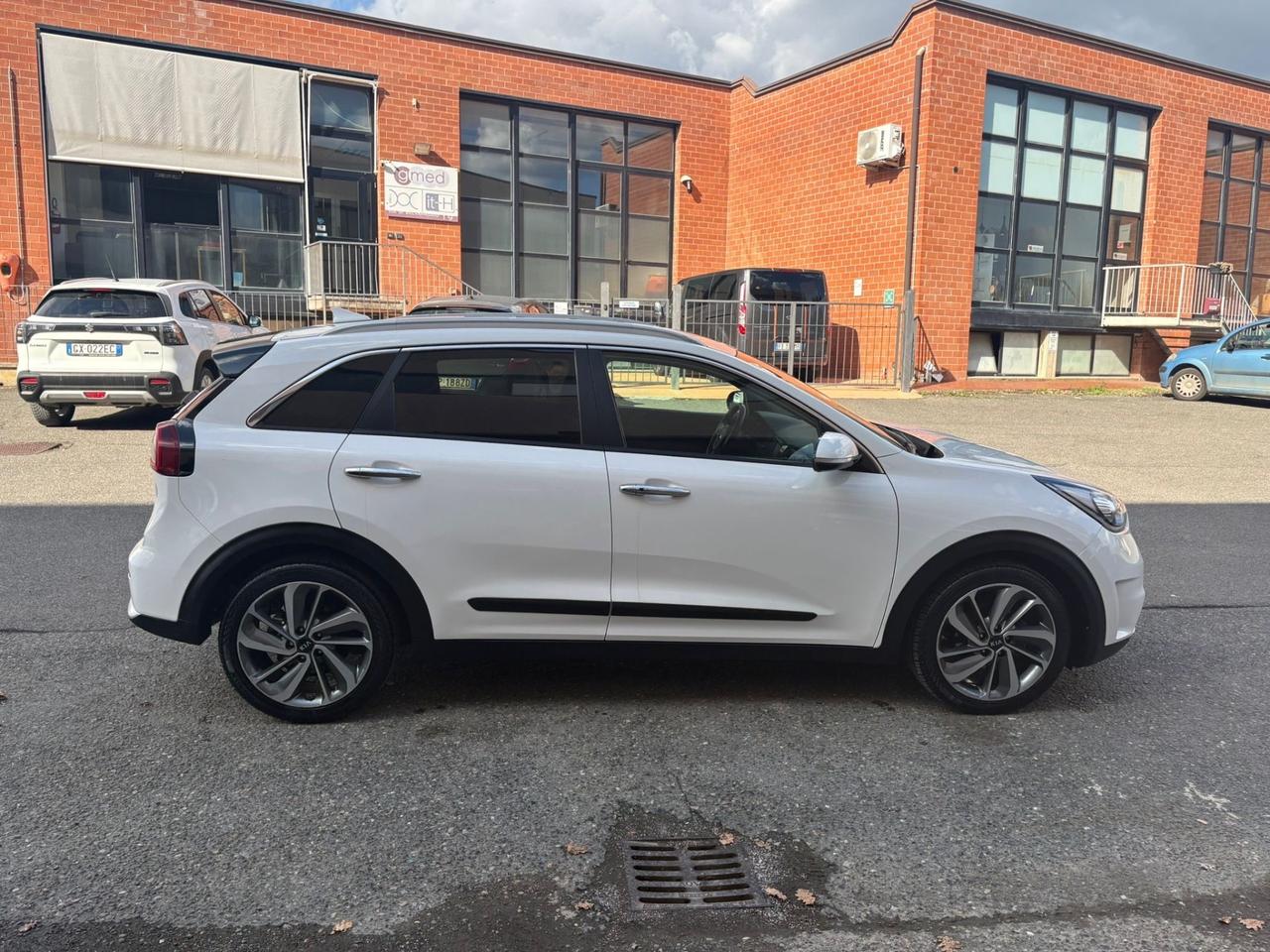 Kia Niro 1.6 GDi DCT FULL HYBRID 45.000 KM