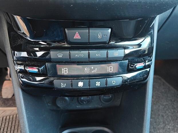 PEUGEOT 2008 1.6 HDi 115cv *NAVI/TETTO*- 2014