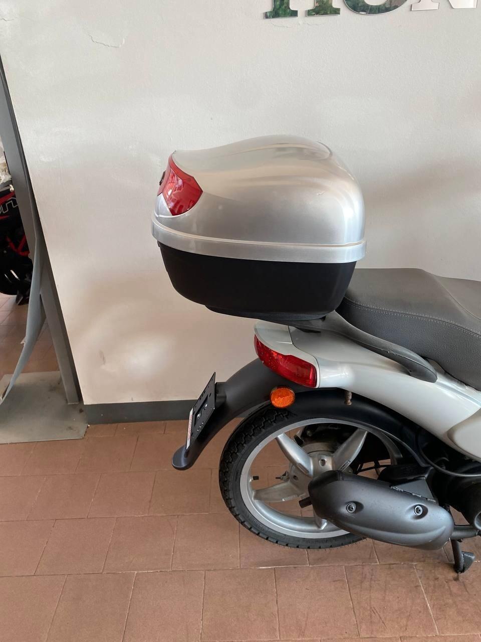 Aprilia Scarabeo 4t