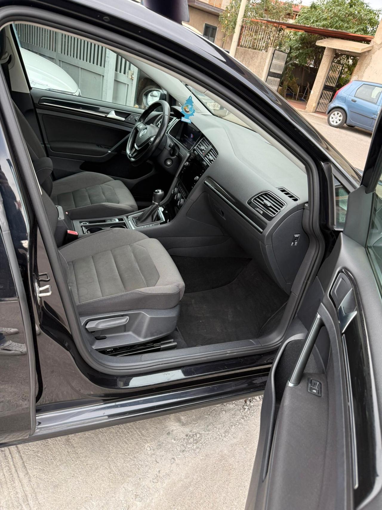 Volkswagen Golf 2.0 TDI 5p. Highline BlueMotion Technology