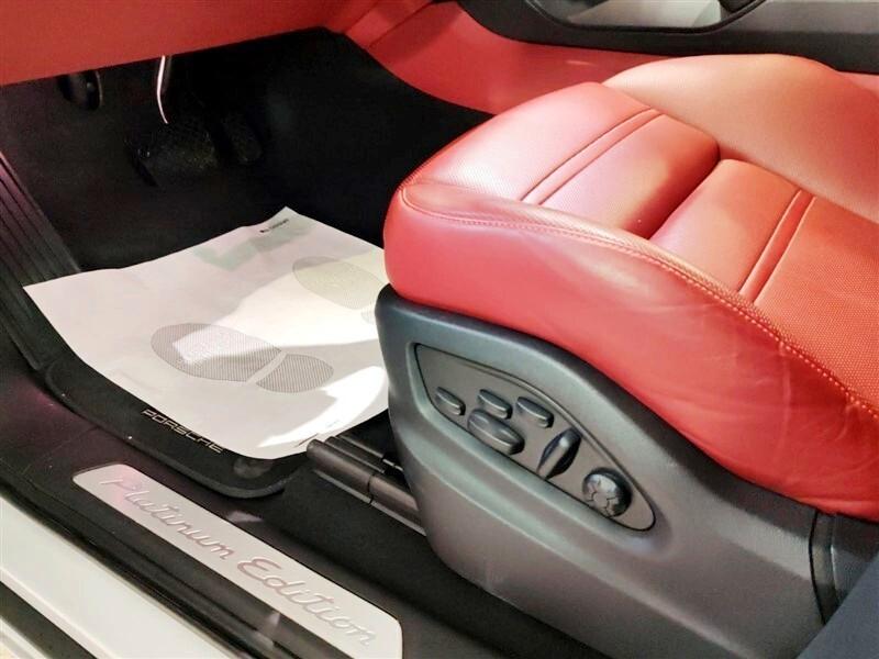 Porsche Cayenne 3.0 V6 E-Hybrid Platinum Edition