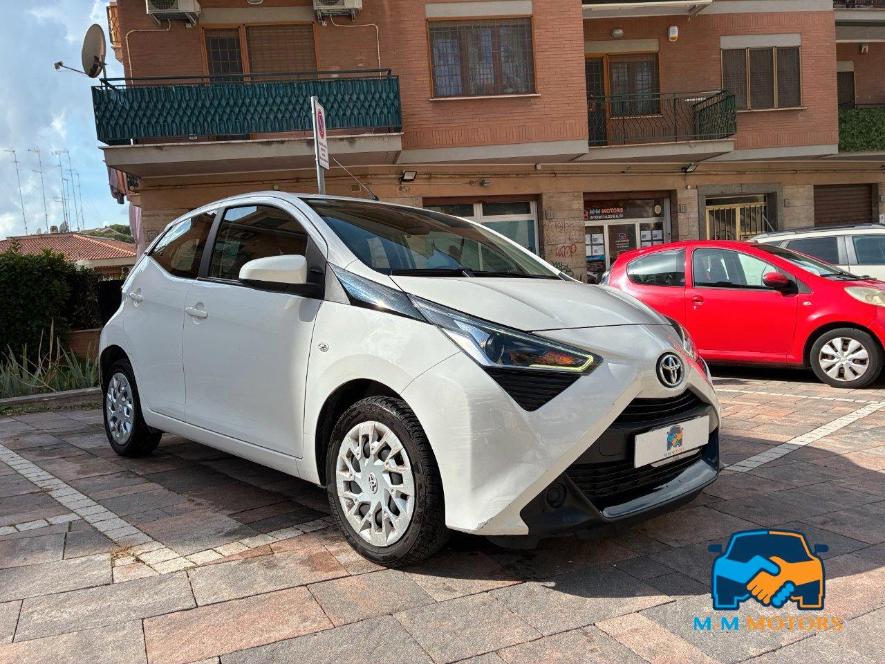 Toyota Aygo 5p 1.0 x-cool m-mt 72 cv