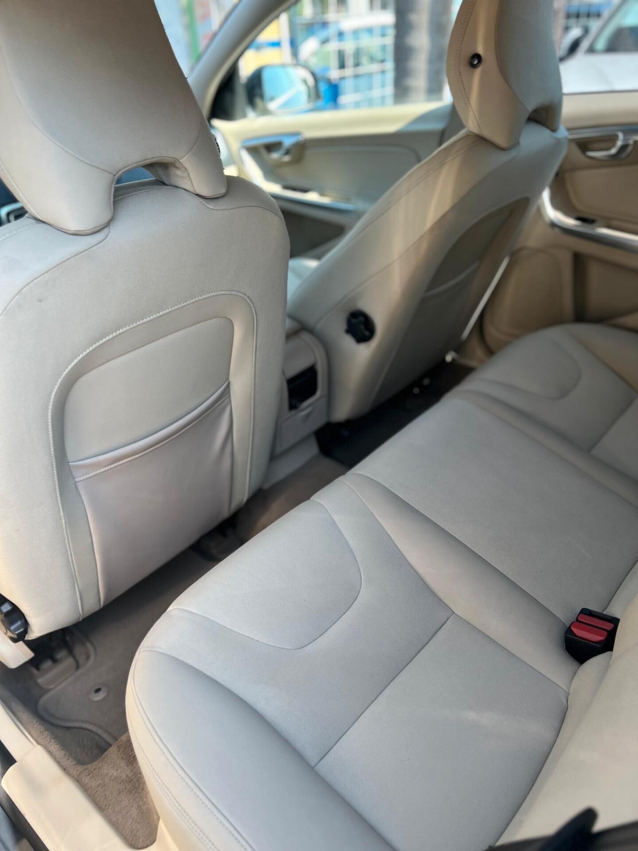 Volvo V60 D3 Geartronic Summum