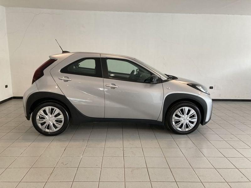 Toyota Aygo X 1.0B (72 CV) Active