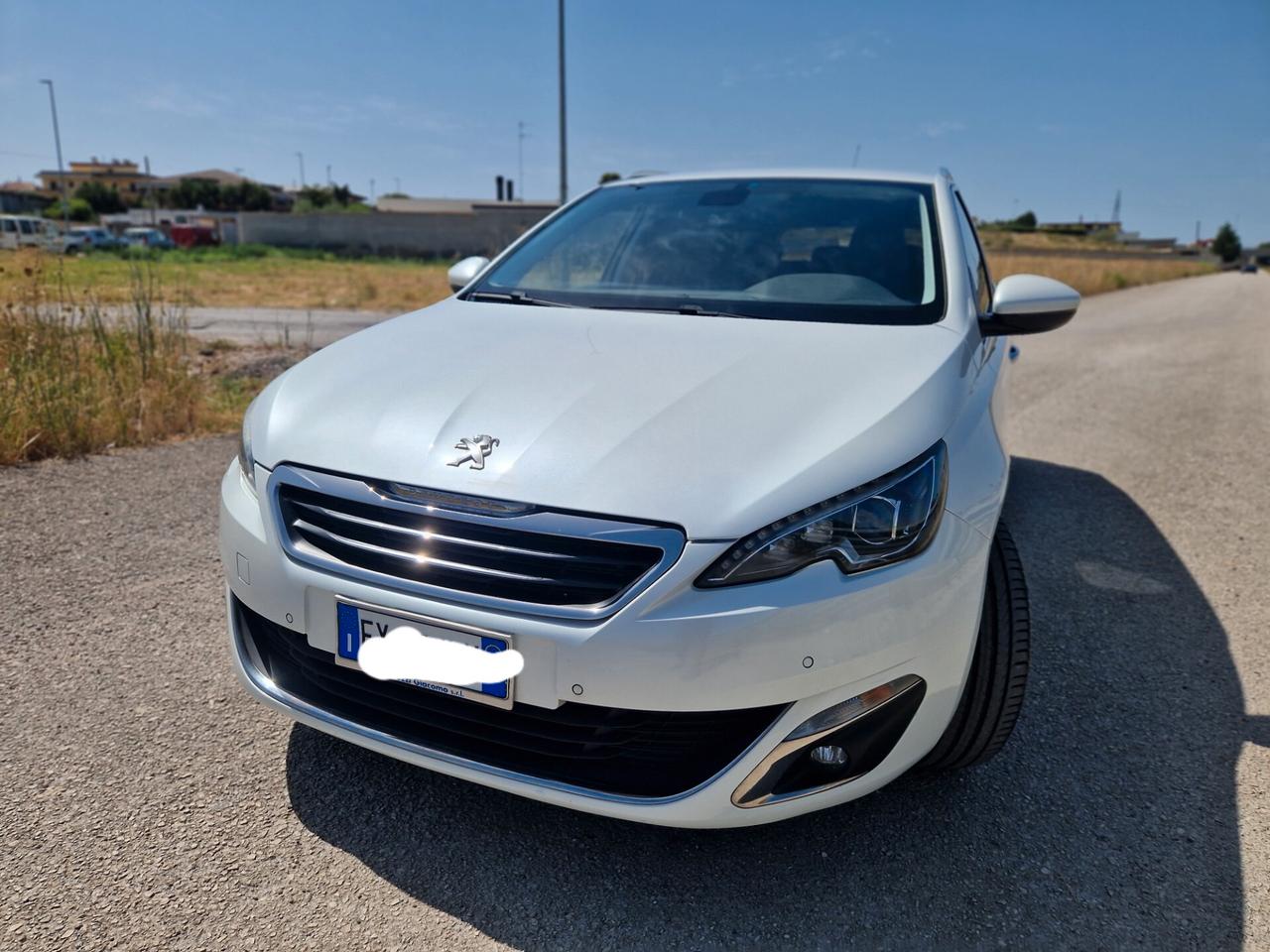 Peugeot 308 BlueHDi 120 S&S SW Allure