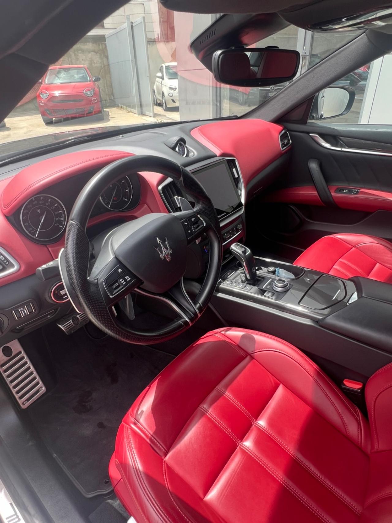 Maserati Ghibli Gransport 430cv possibilità noleggio no scoring